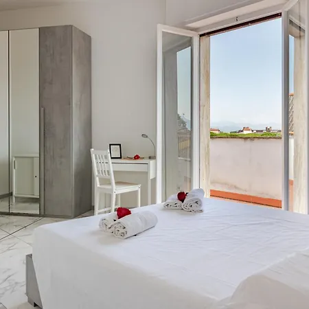 Attico Terrazza Vista Panoramica Lungarni Pisani Apartamento
