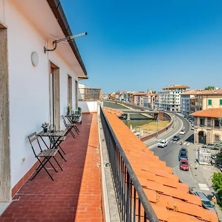 Attico Terrazza Vista Panoramica Lungarni Pisani