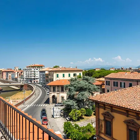 Attico Terrazza Vista Panoramica Lungarni Pisani